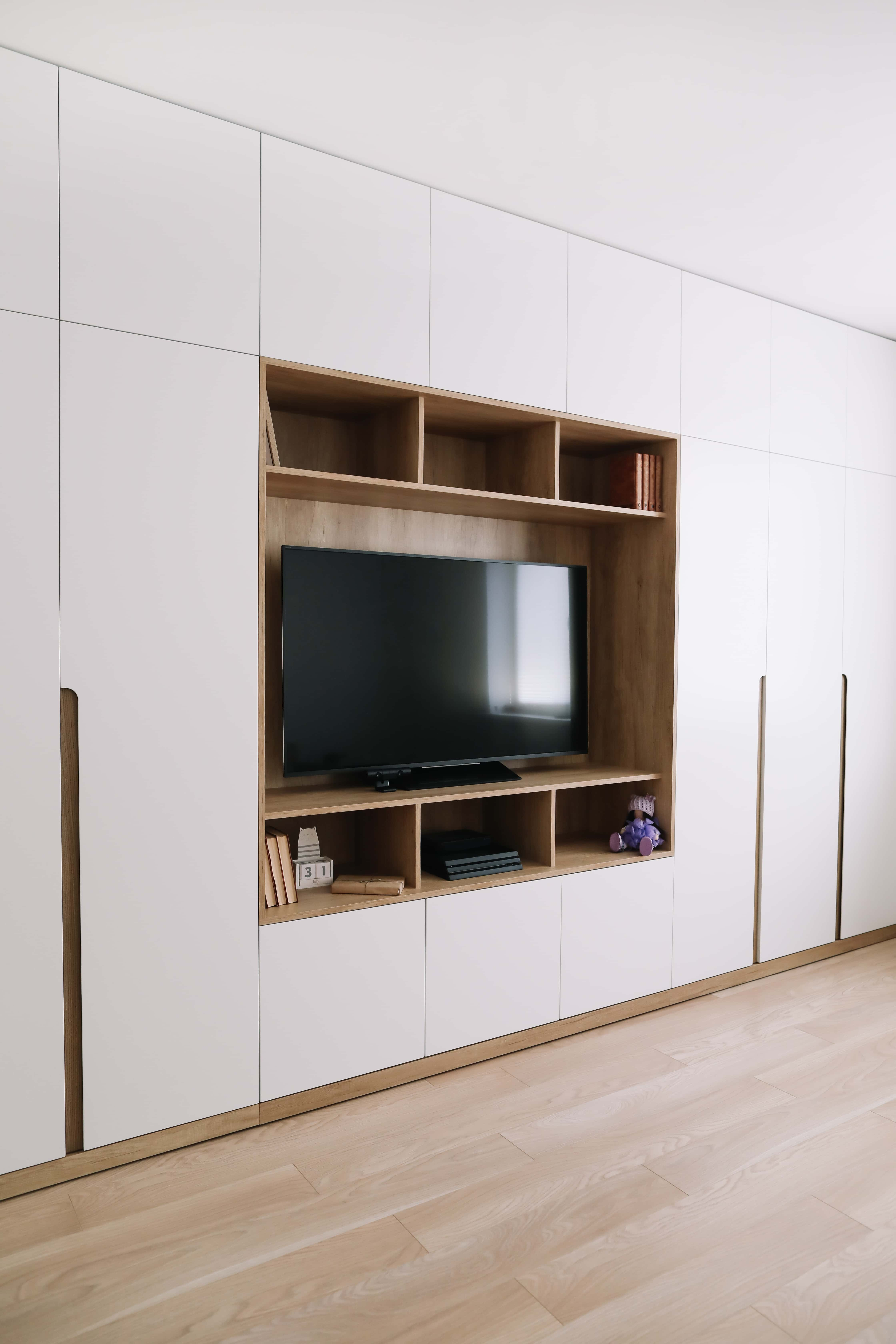 Built In Wardrobe With Tv