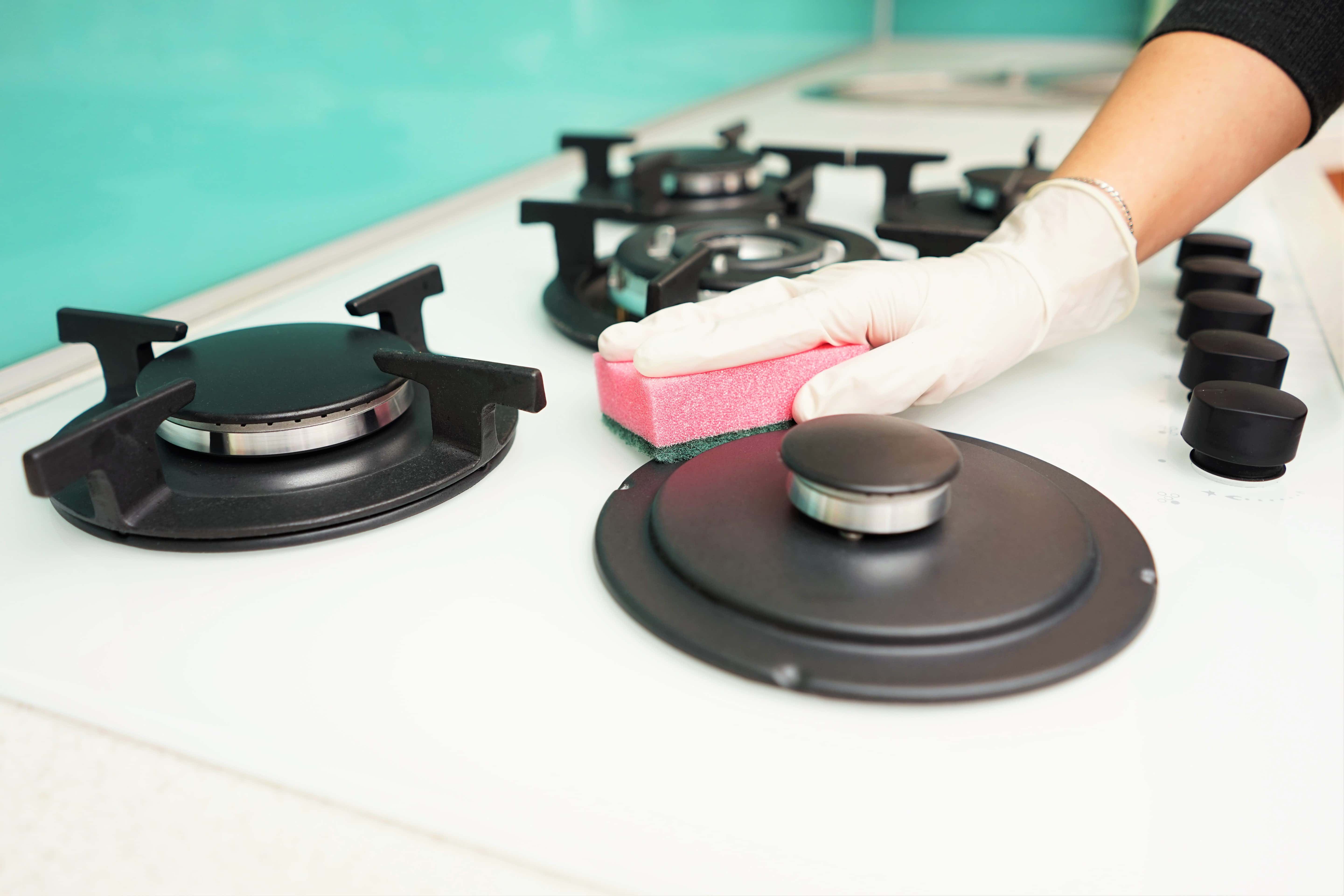 4 Quick Steps For Cleaning Glass and Ceramic Hobs HomeLane Blog