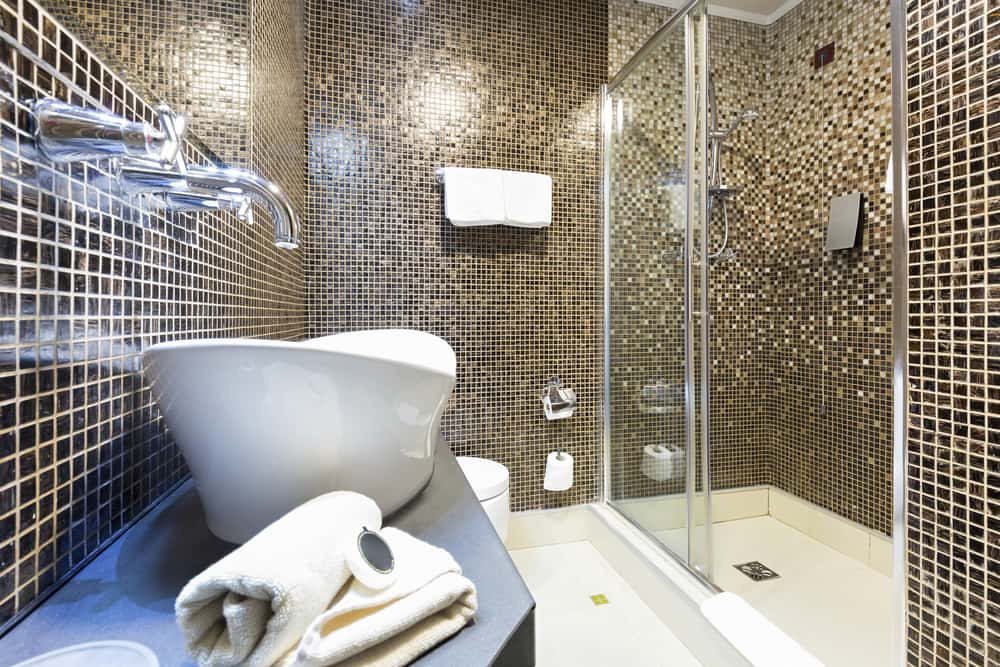 Bathroom Backsplash Trends to Look out for - HomeLane Blog