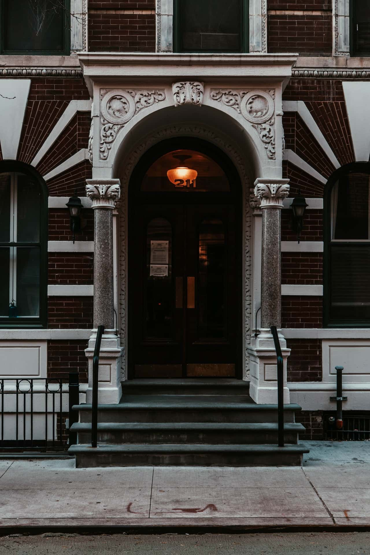 carved single arch 