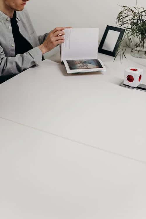 Quick Tips to Select the Right Work Table - HomeLane Blog