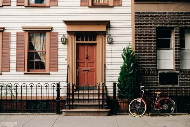 chic ny style entrance