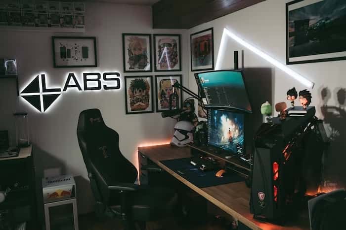 Gamer Spends $30,000 Creating Ultimate Gaming Room